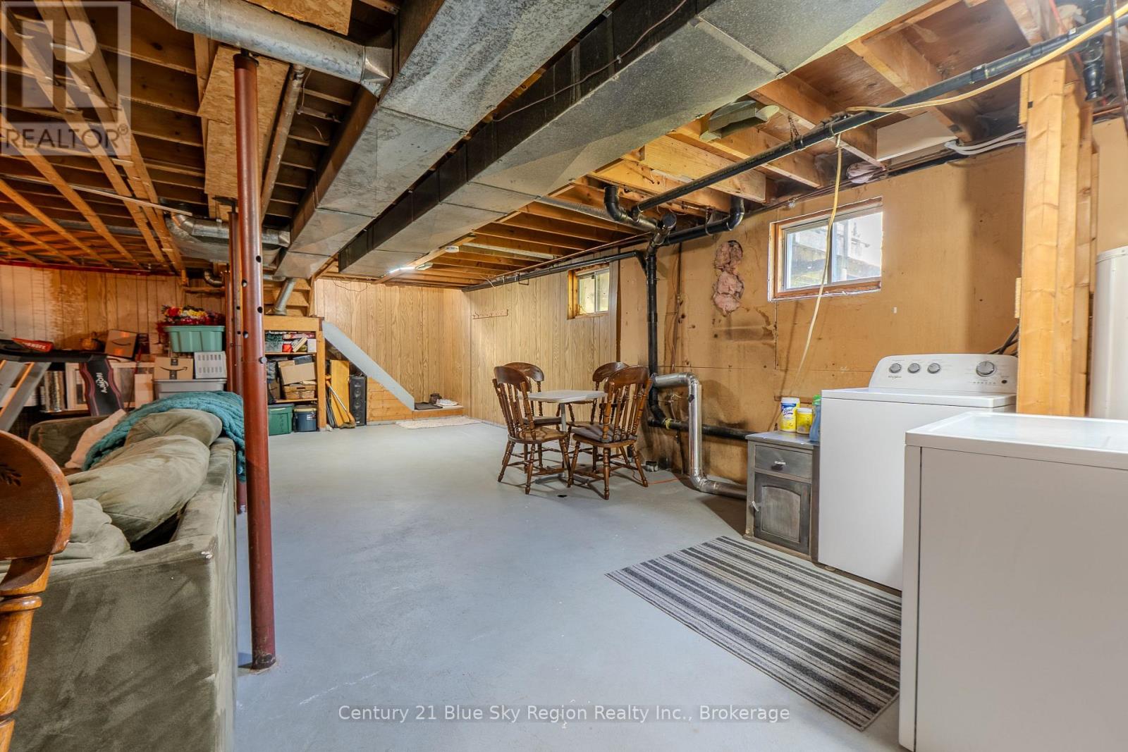 980 LILY STREET - Image 31