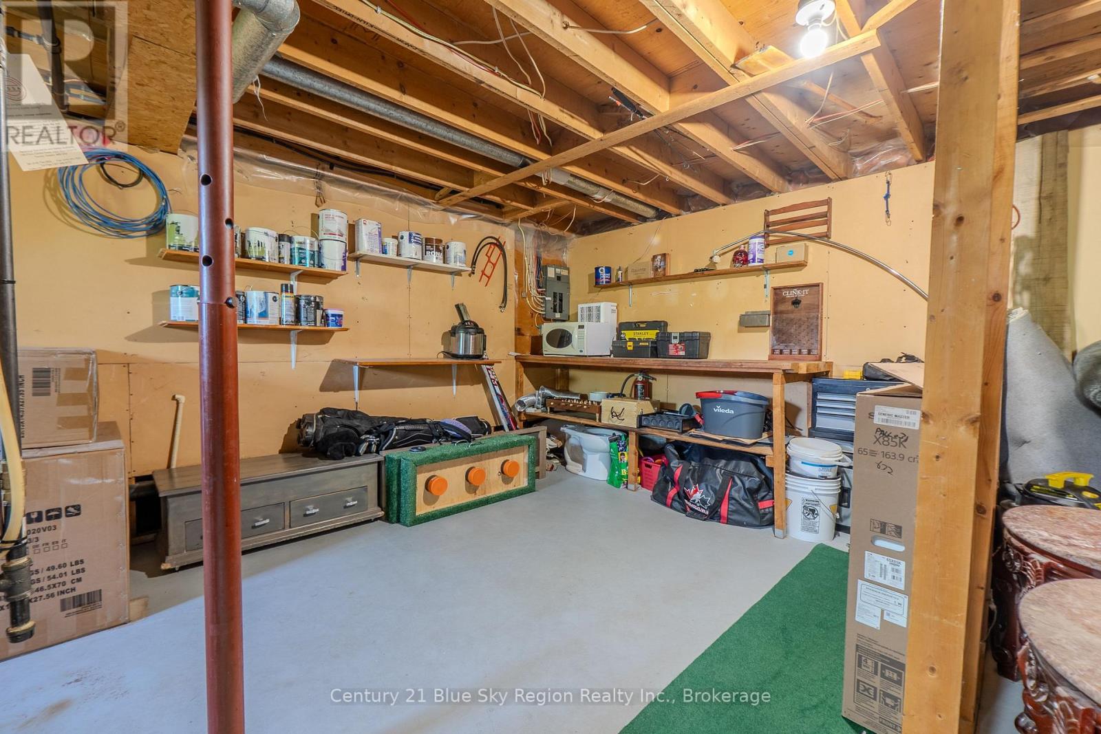 980 LILY STREET - Image 32