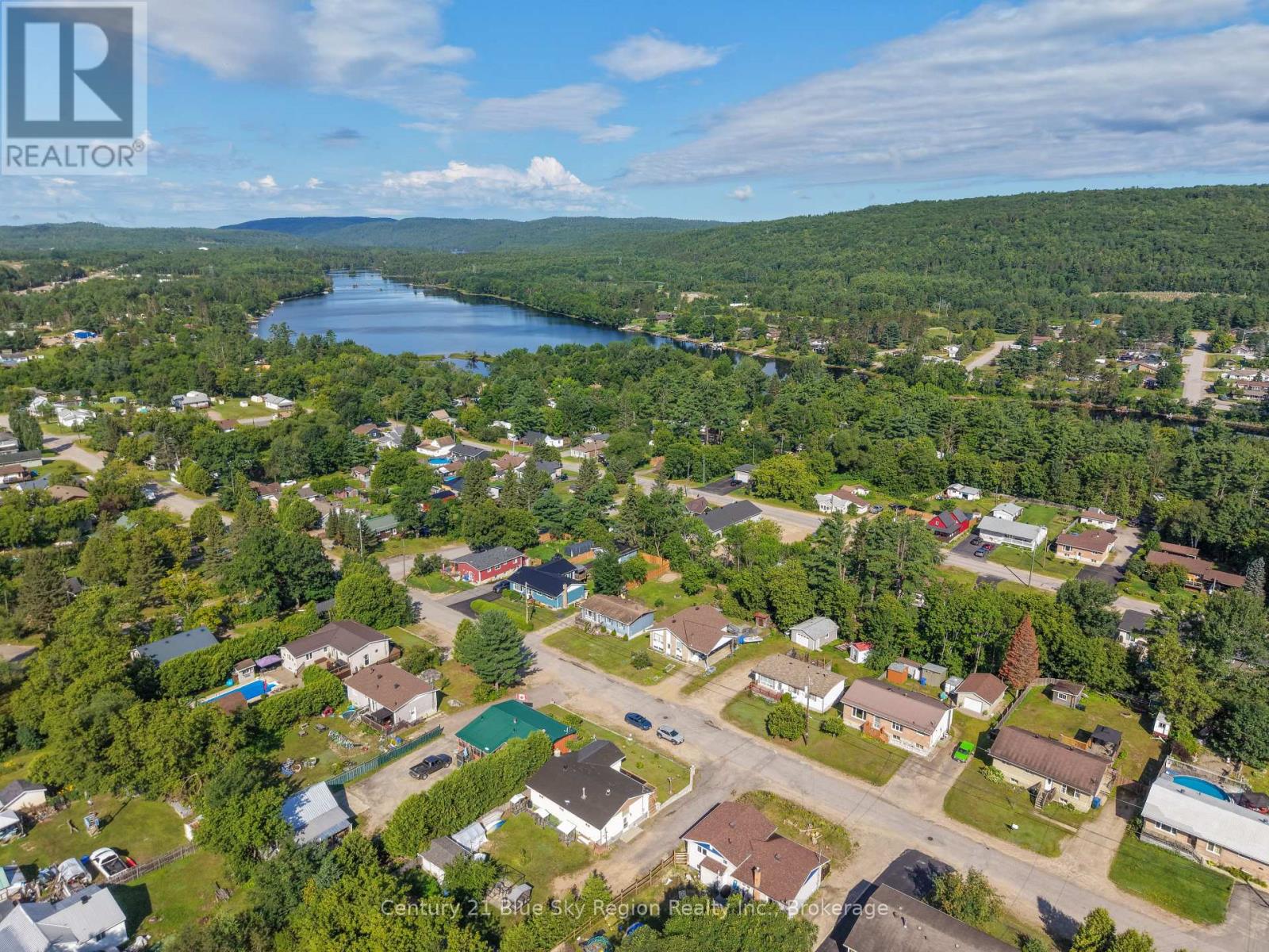 980 LILY STREET - Image 6