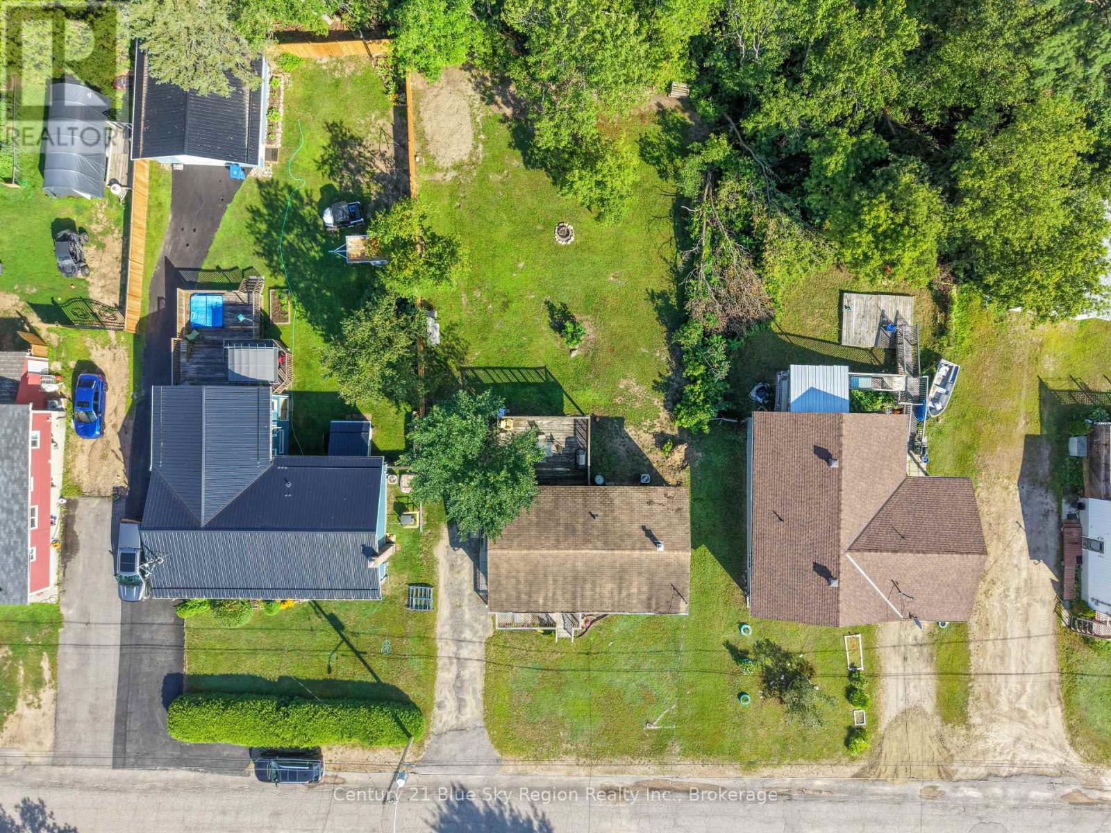 980 LILY STREET - Image 7