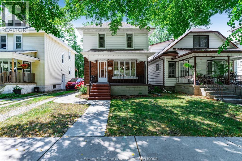 1437 Gladstone AVENUE - 1