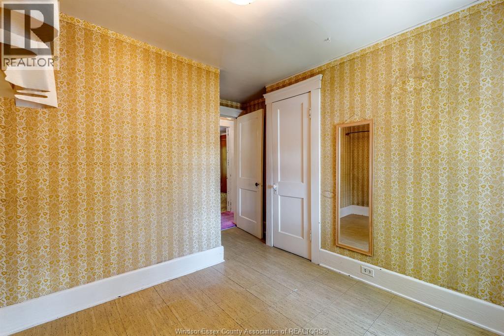 1437 Gladstone AVENUE - Image 13