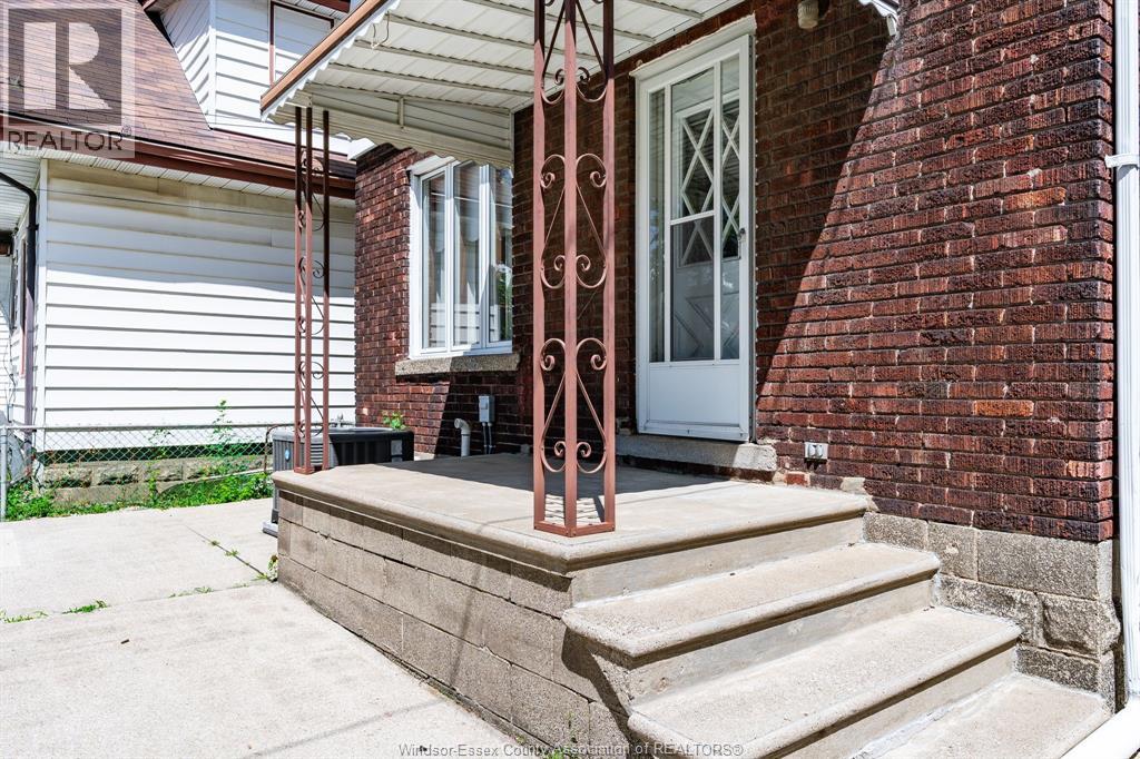 1437 Gladstone AVENUE - 23