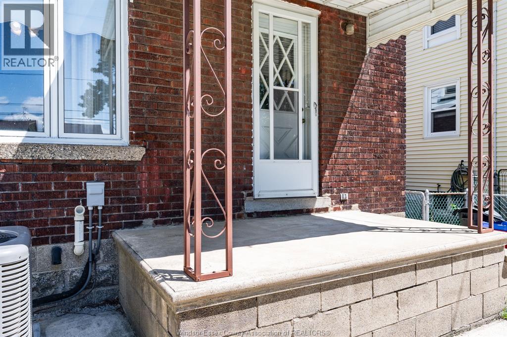 1437 Gladstone AVENUE - Image 24