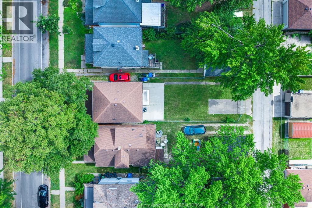 1437 Gladstone AVENUE - 34