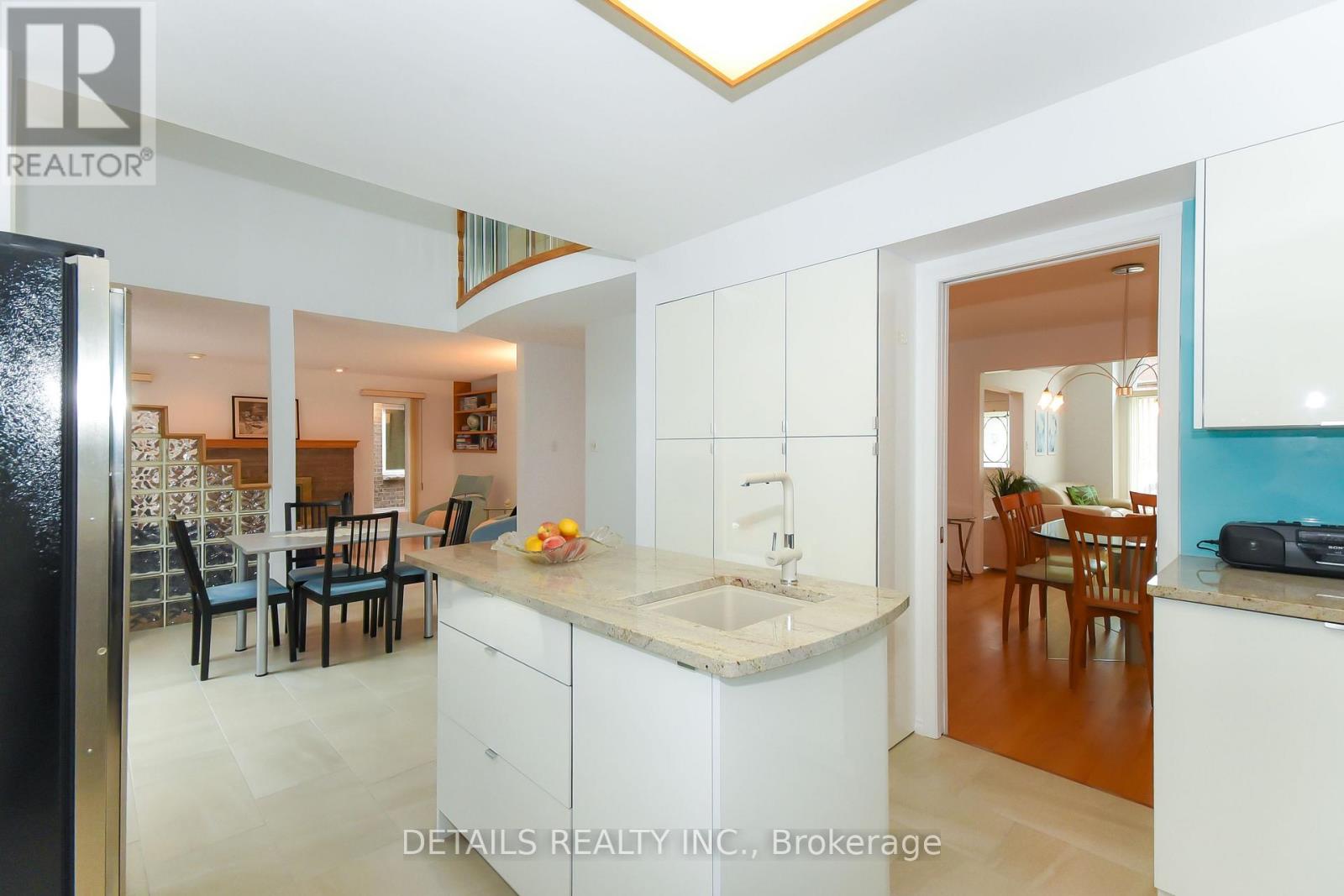 9 WELLSMERE COURT - 21