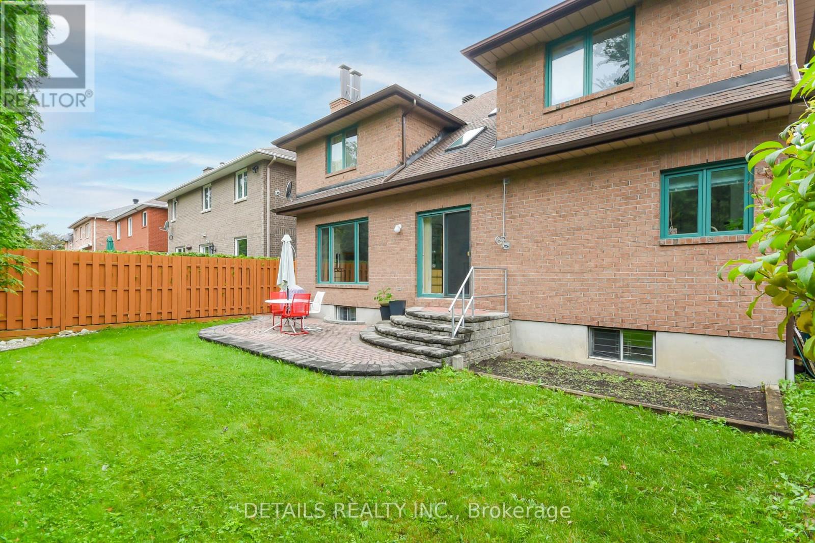9 WELLSMERE COURT - 3