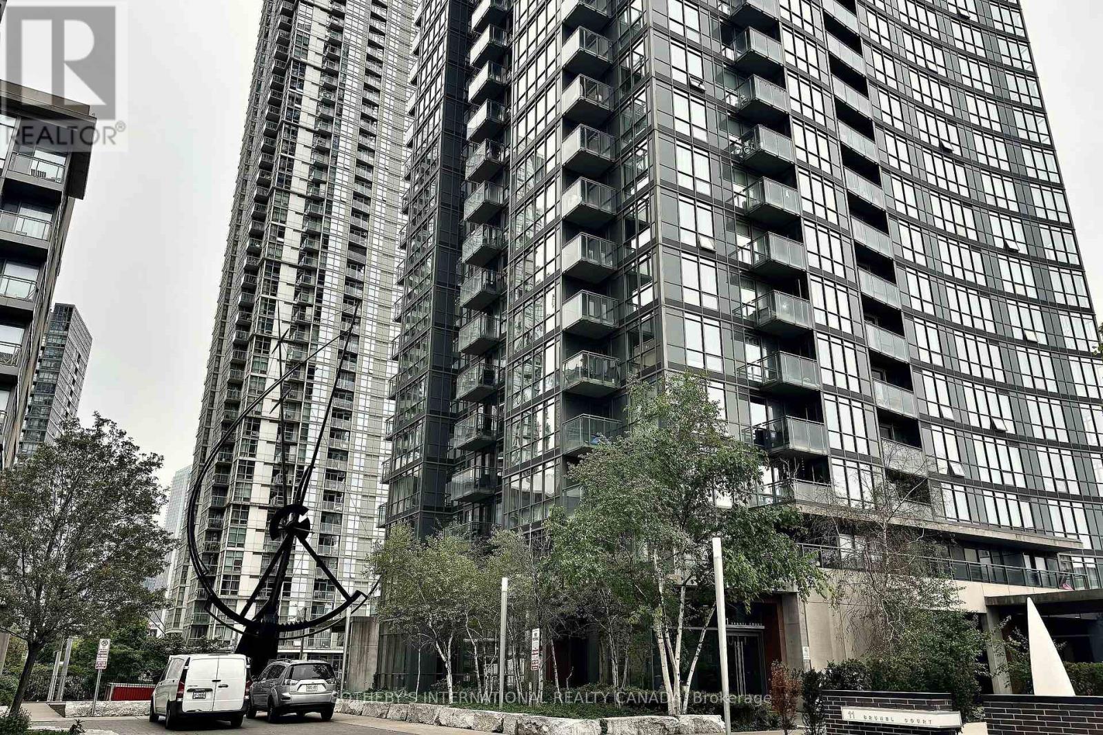 #1216 11 BRUNEL COURT - 16