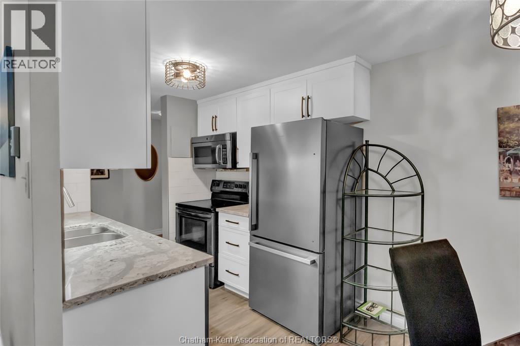 #109 955 GRAND AVENUE West - 6