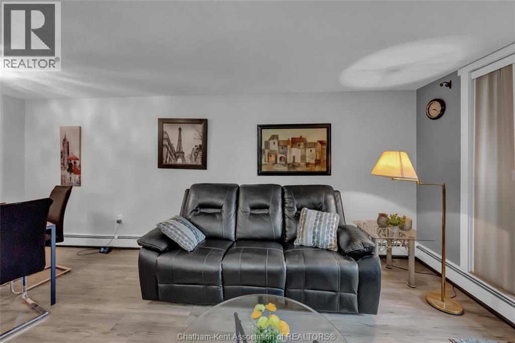 #109 955 GRAND AVENUE West - 11