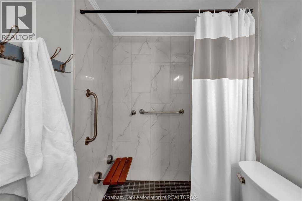 #109 955 GRAND AVENUE West - Image 15