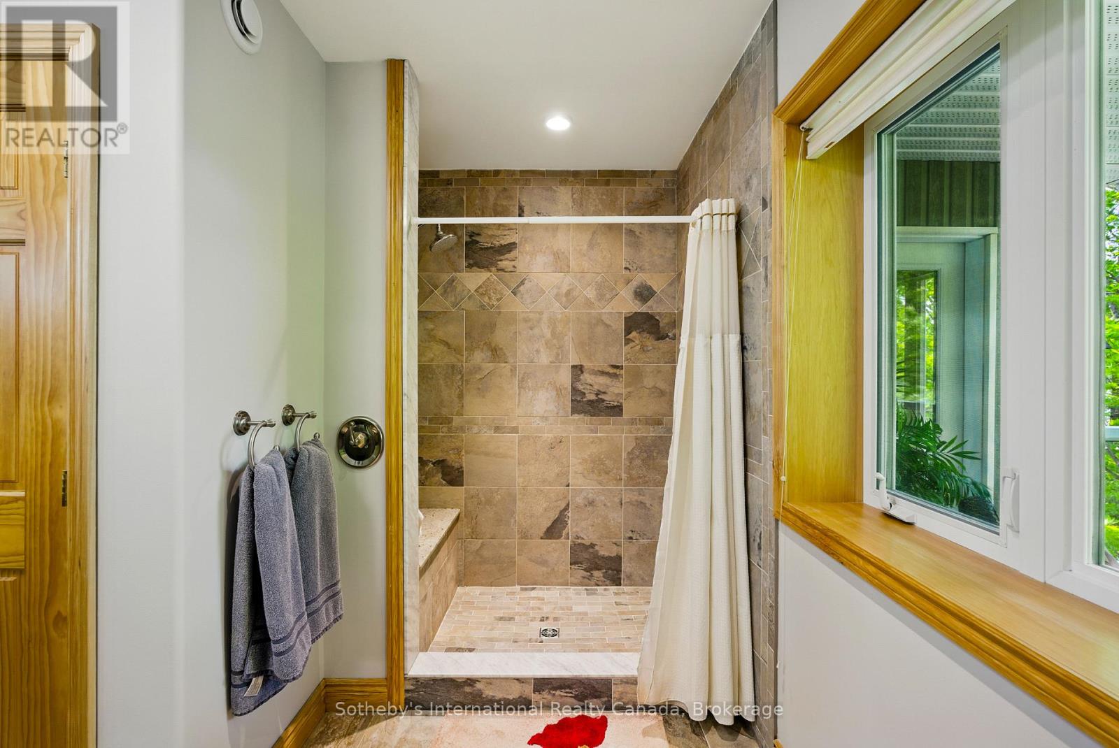 276 JEFFREY ROAD N - 28