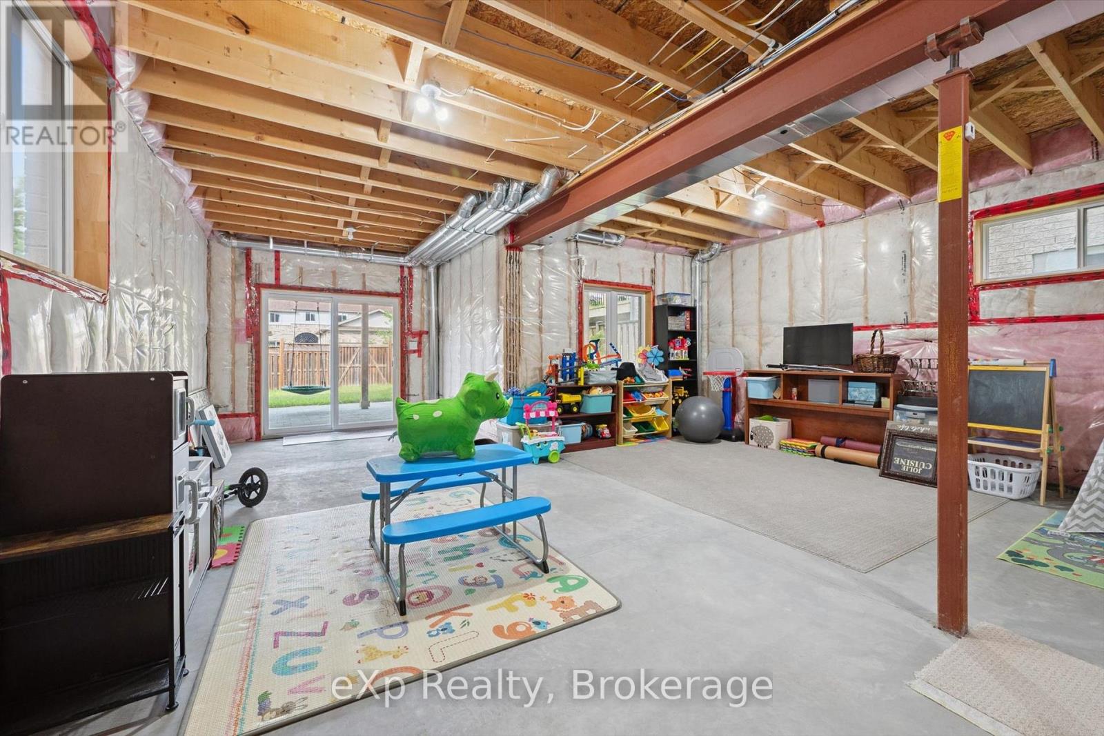 43 GOLDENVIEW DRIVE - 25