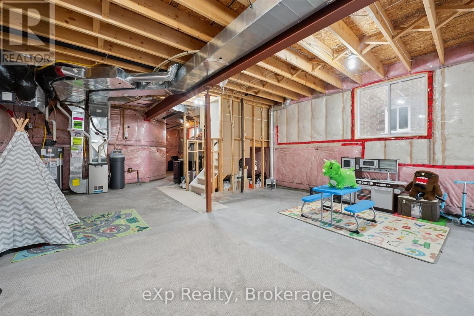 43 GOLDENVIEW DRIVE - Image 26