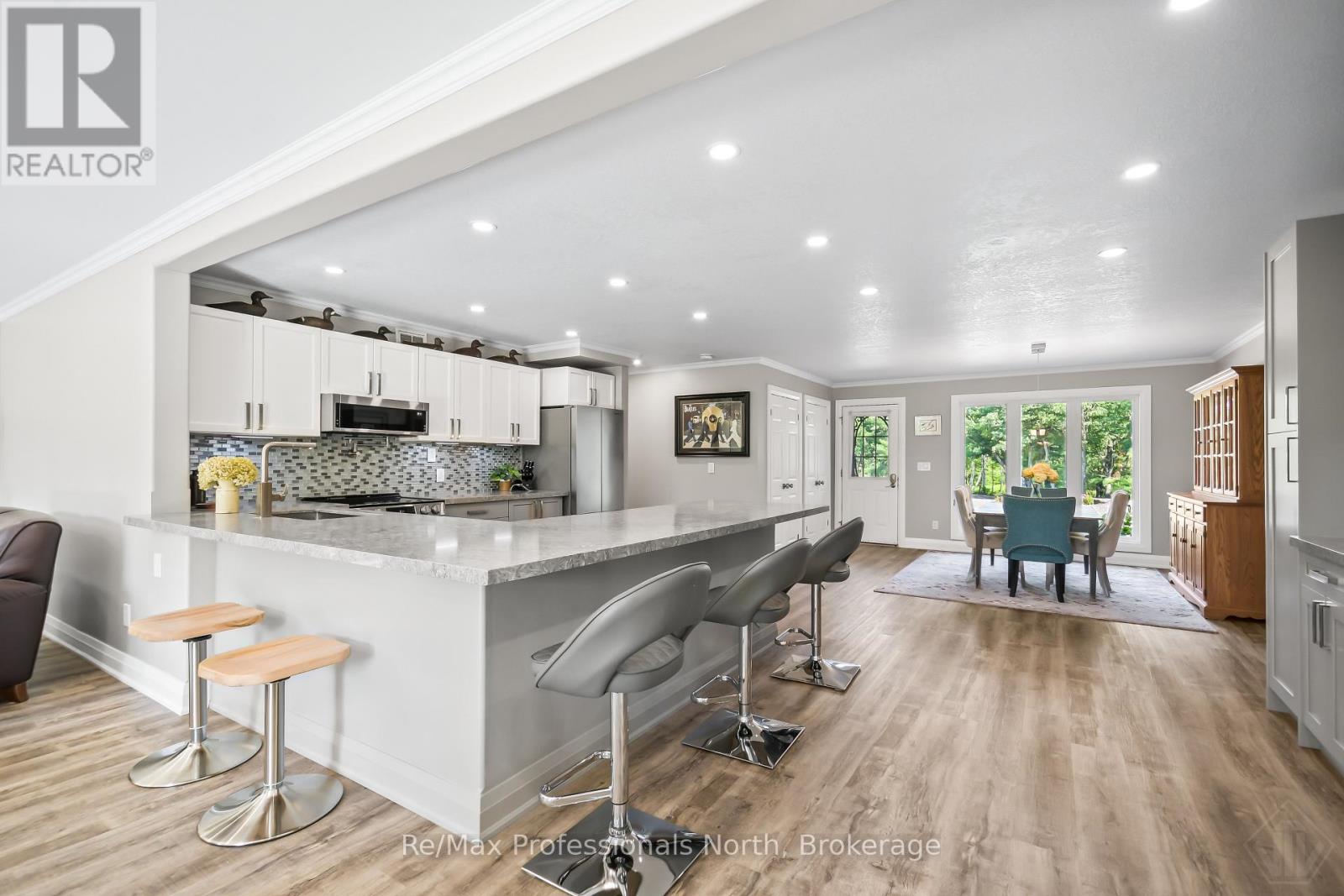 891 PENINSULA ROAD - Image 23