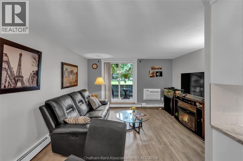 #109 955 GRAND AVENUE West - Image 14