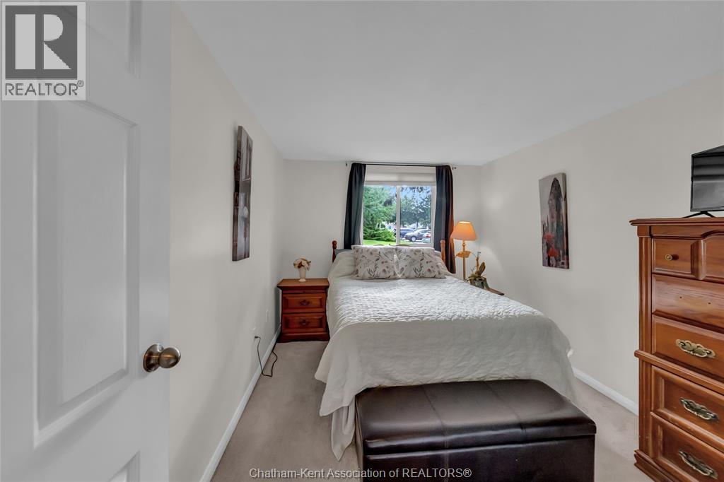 #109 955 GRAND AVENUE West - Image 24