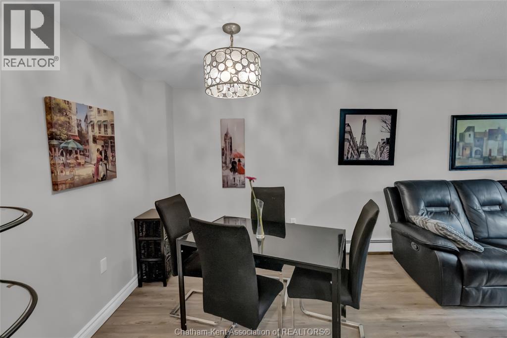 #109 955 GRAND AVENUE West - Image 9