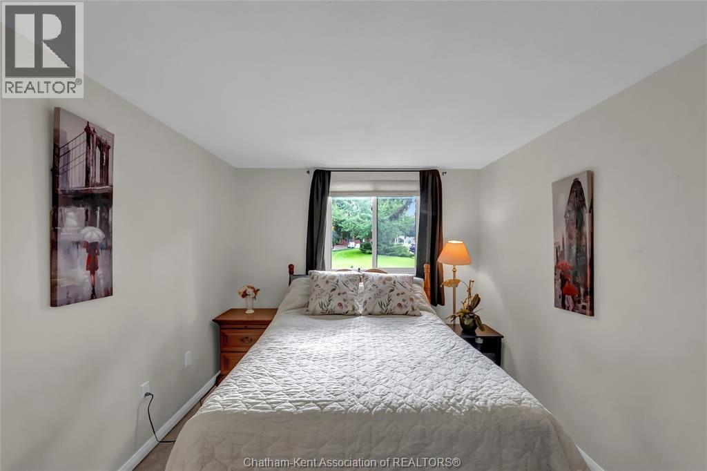 #109 955 GRAND AVENUE West - Image 23
