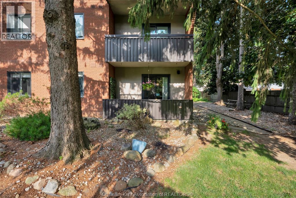 #109 955 GRAND AVENUE West - 31