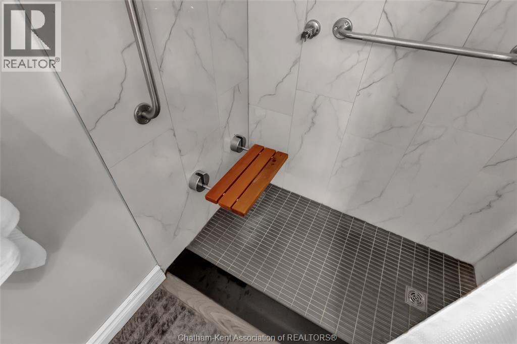 #109 955 GRAND AVENUE West - Image 17