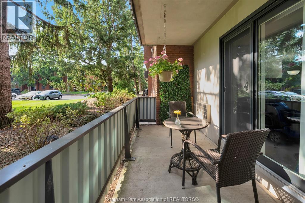 #109 955 GRAND AVENUE West - 30