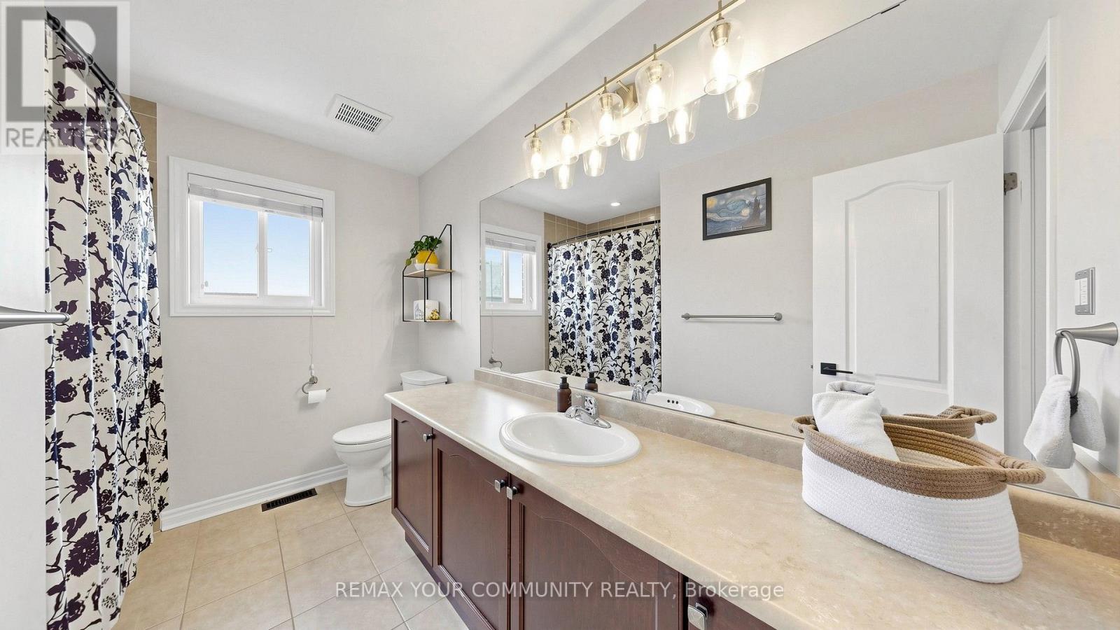 51 SHUTTLEWORTH DRIVE - Image 35