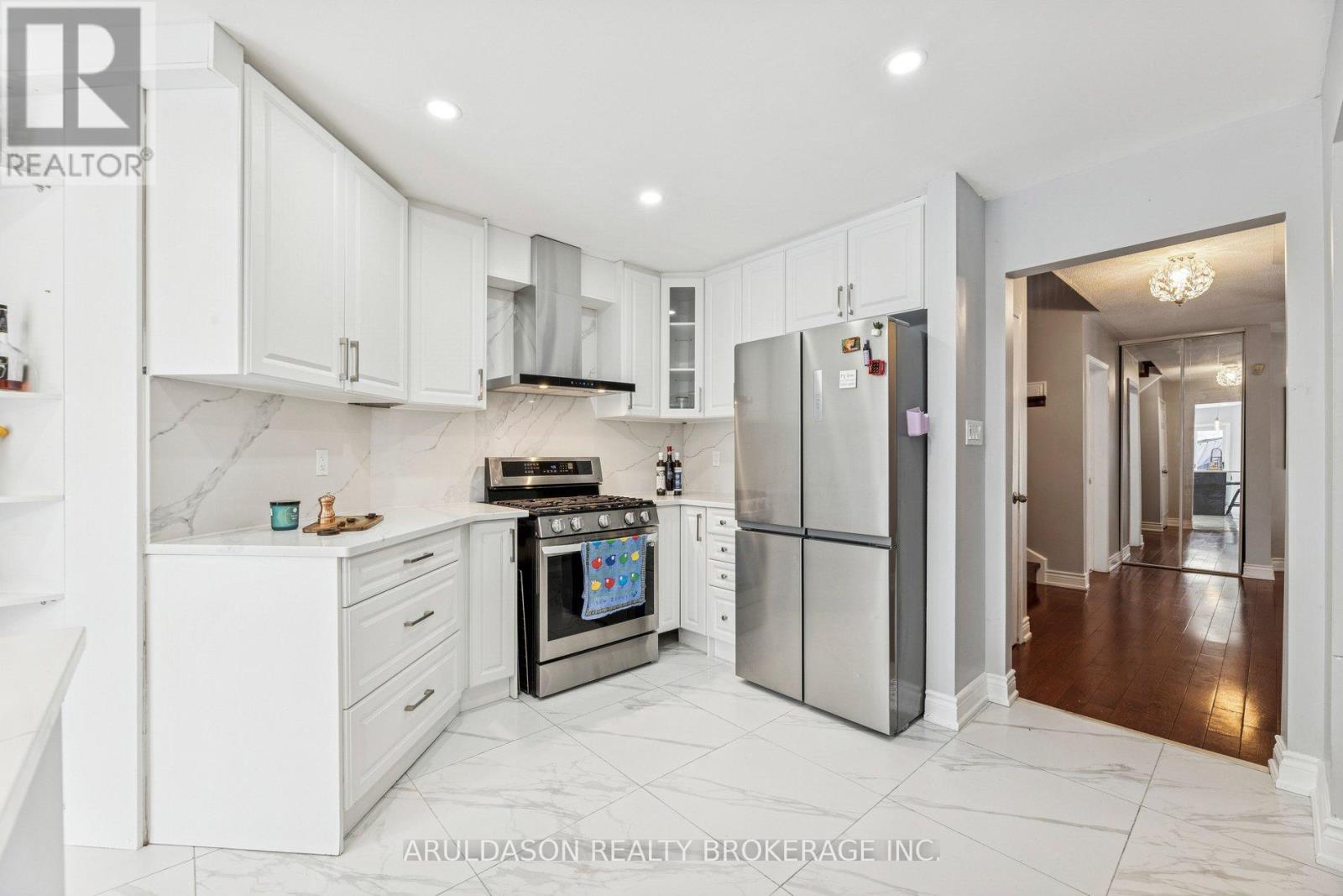3 BOOTH CRESCENT - Image 15