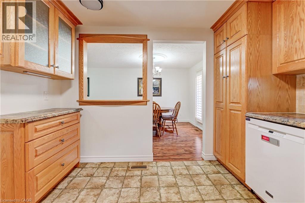 3 PARKLAND Crescent - Image 14