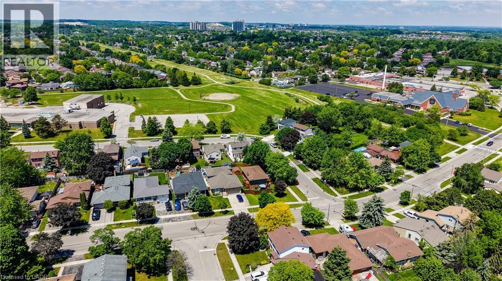 3 PARKLAND Crescent - Image 39