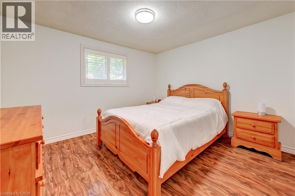 3 PARKLAND Crescent - Image 15