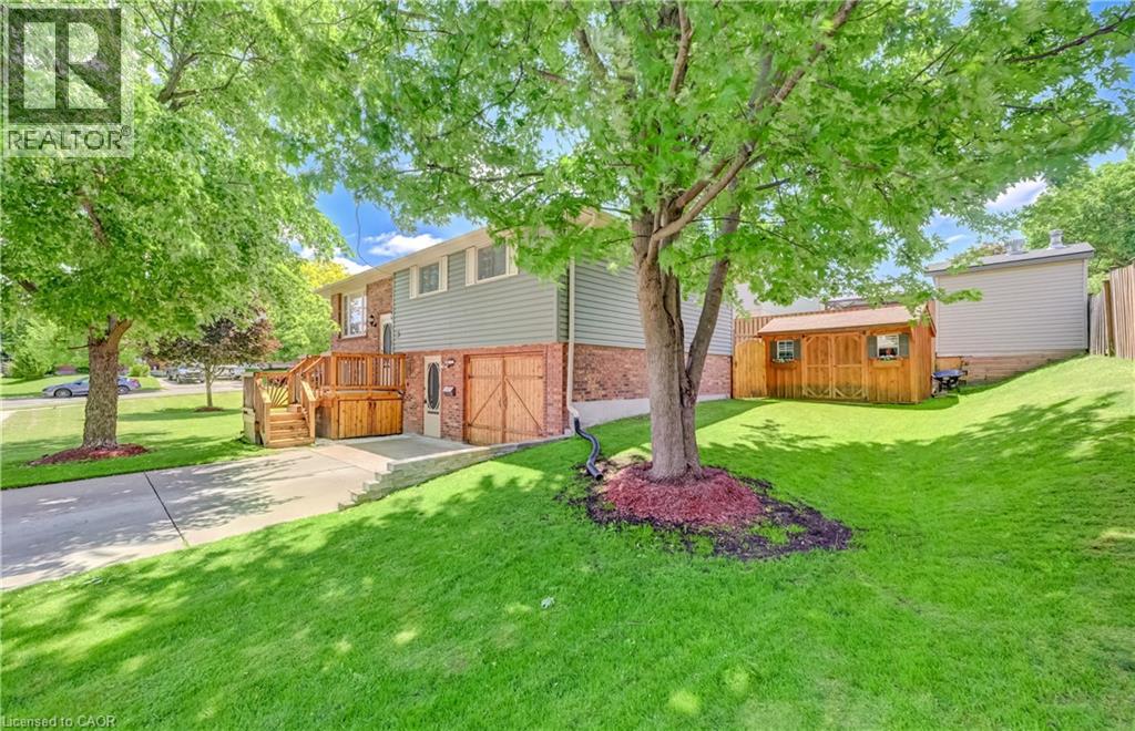 3 PARKLAND Crescent - Image 36