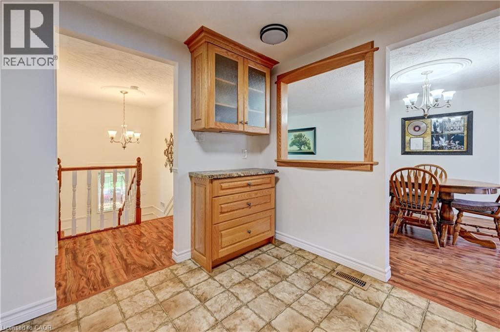 3 PARKLAND Crescent - Image 12