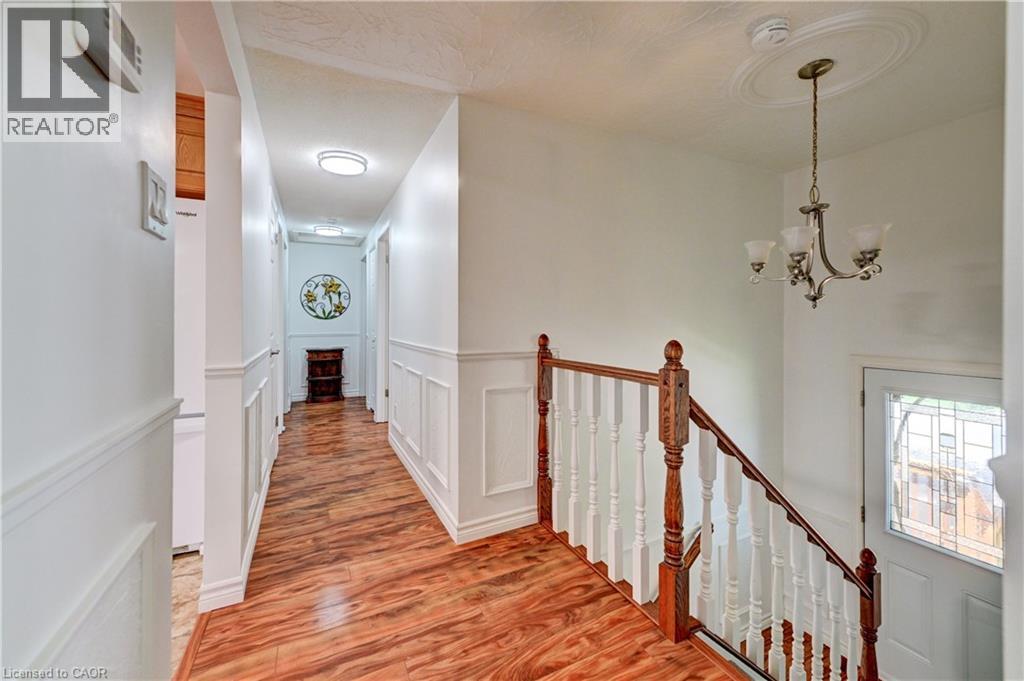 3 PARKLAND Crescent - Image 7