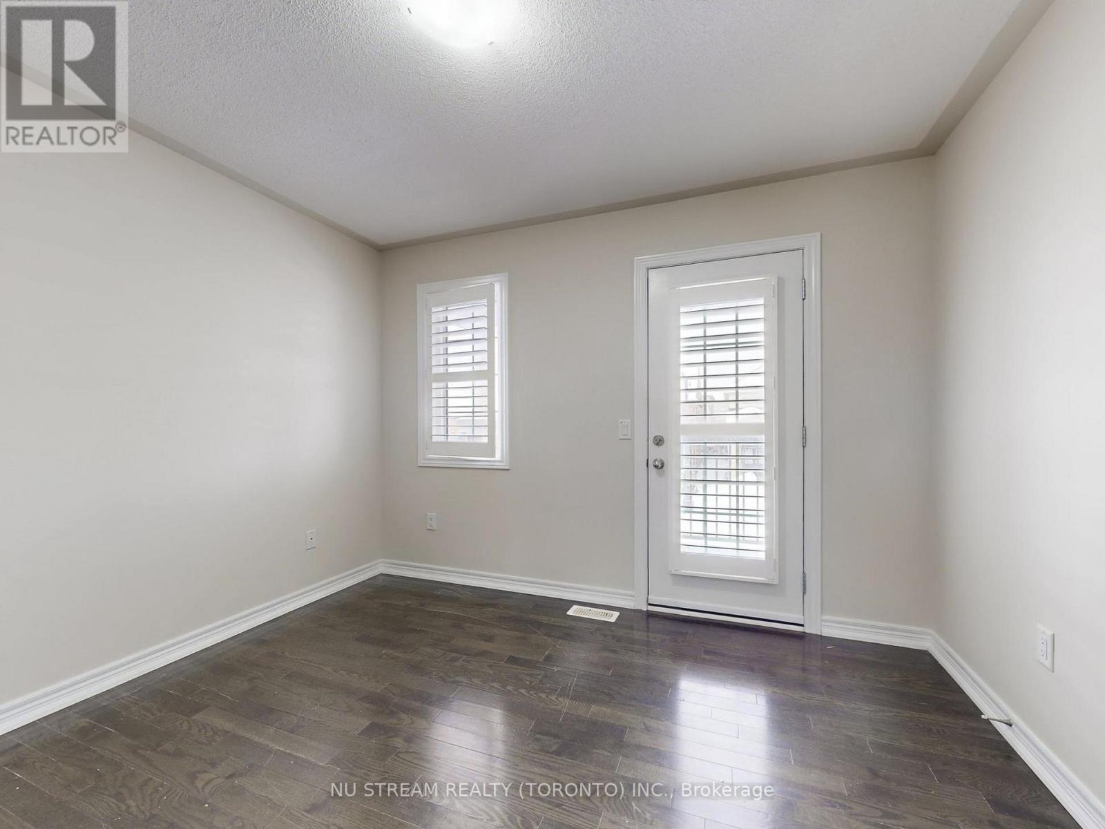 224 ASPENWOOD DRIVE - 35