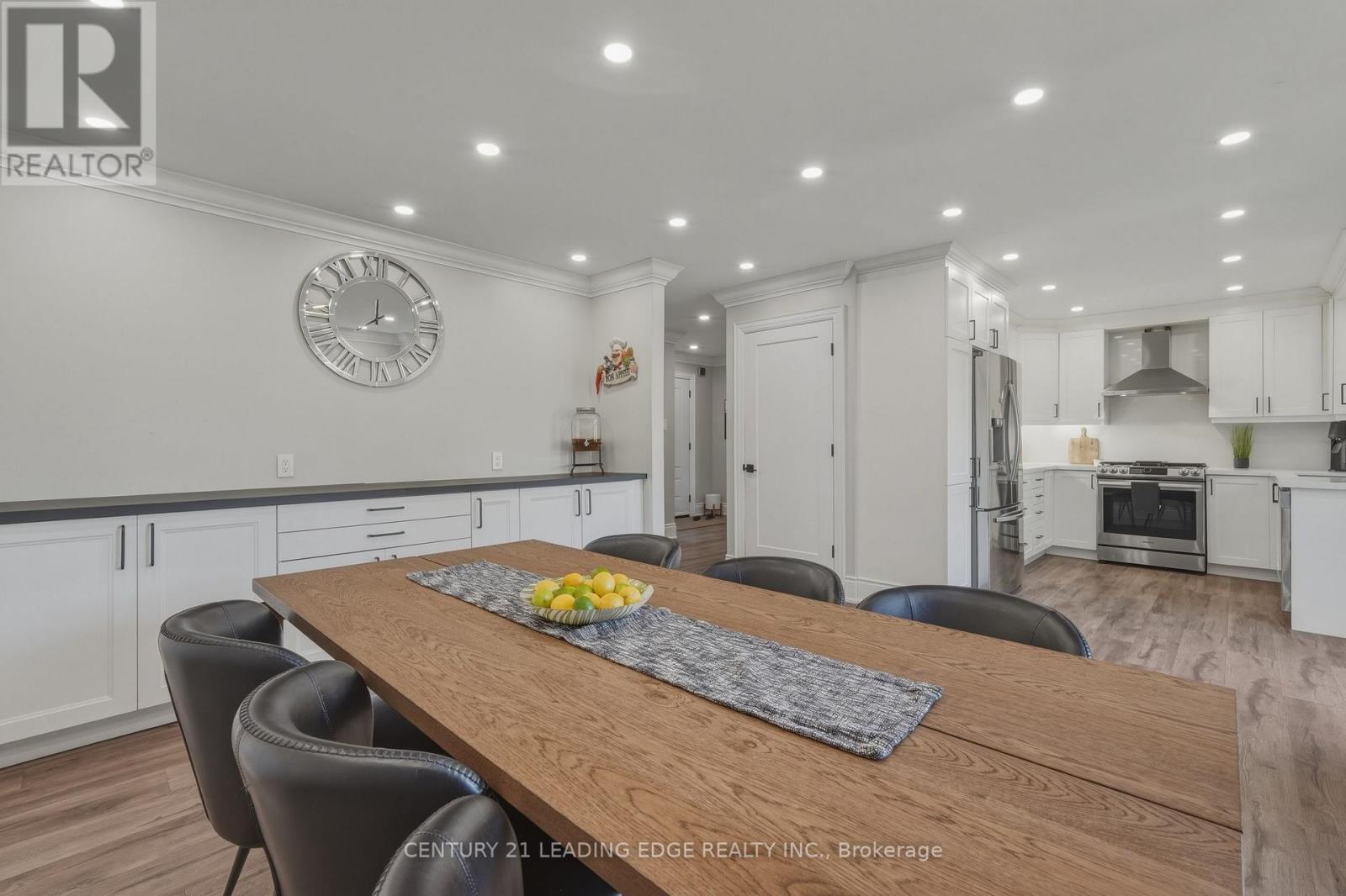 1100 MACLEAN STREET - 40