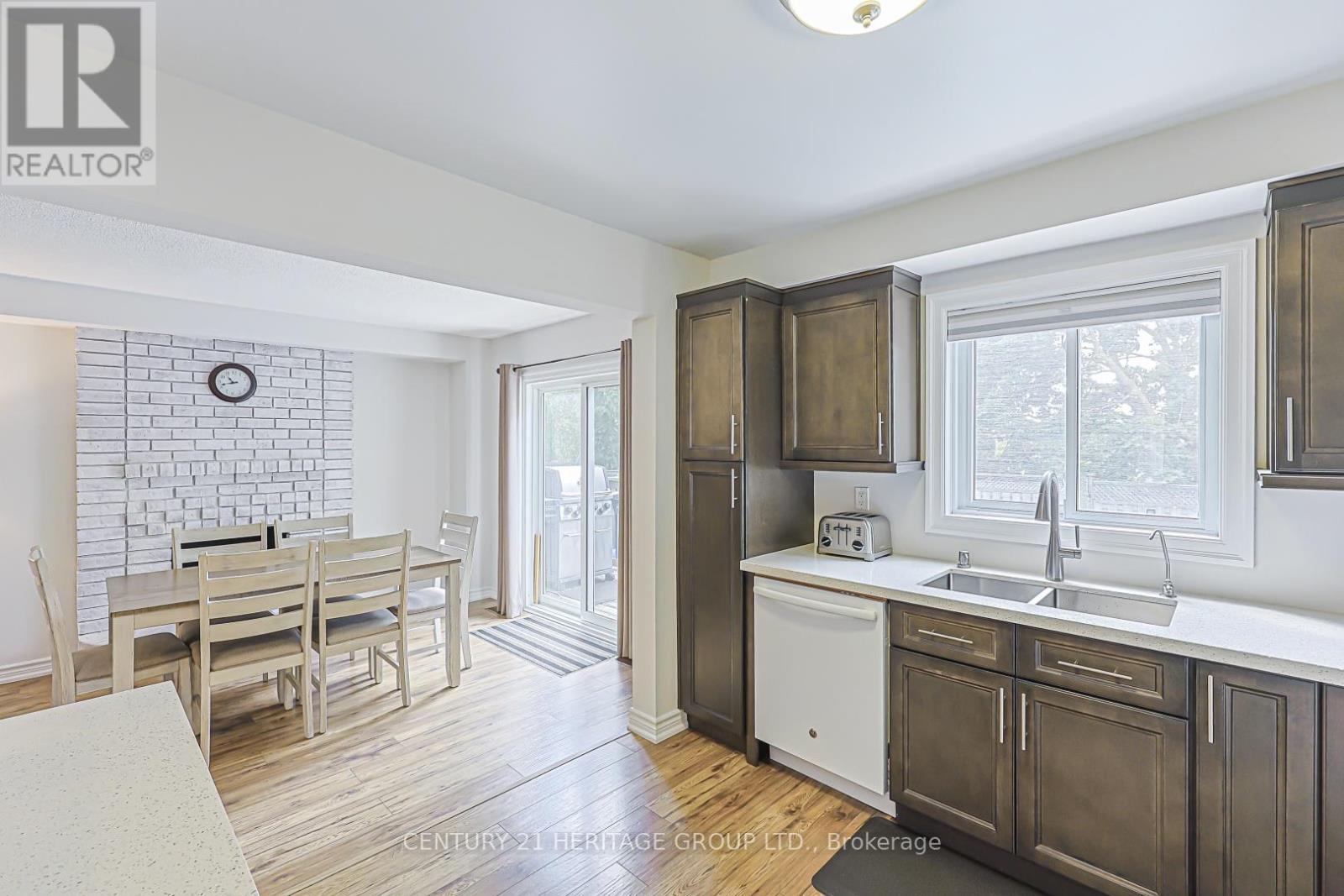 222 FORSYTH ROAD - Image 16