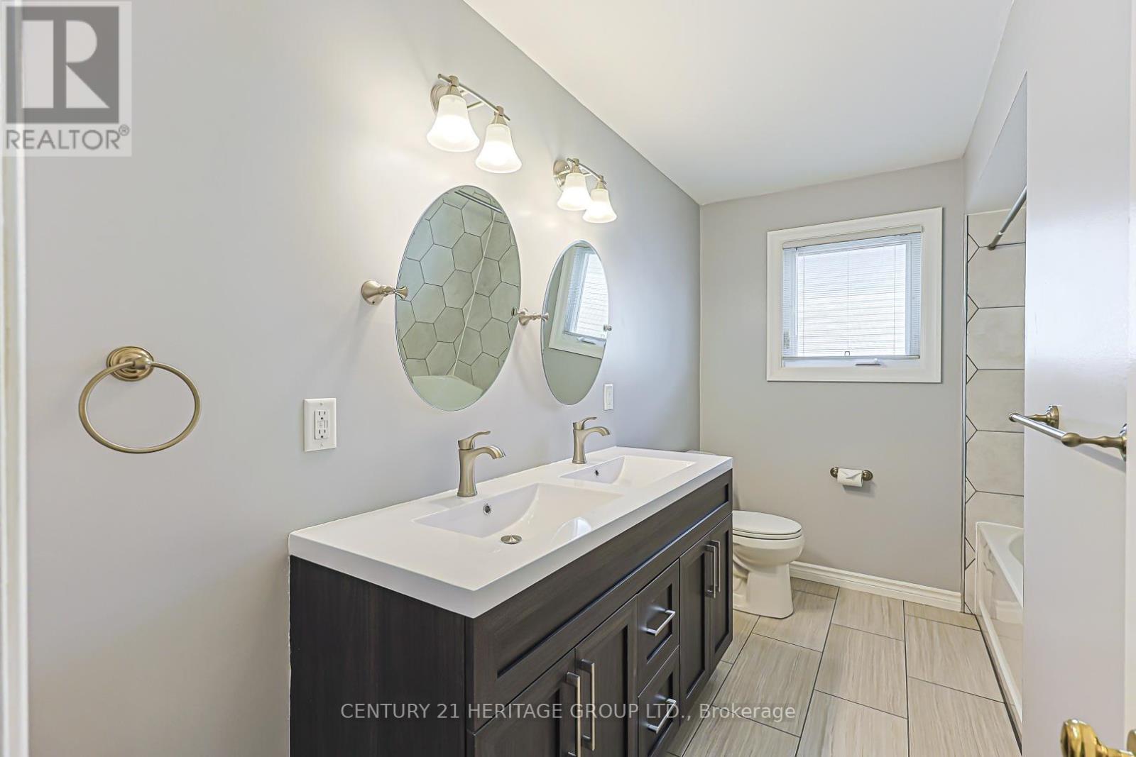 222 FORSYTH ROAD - Image 24