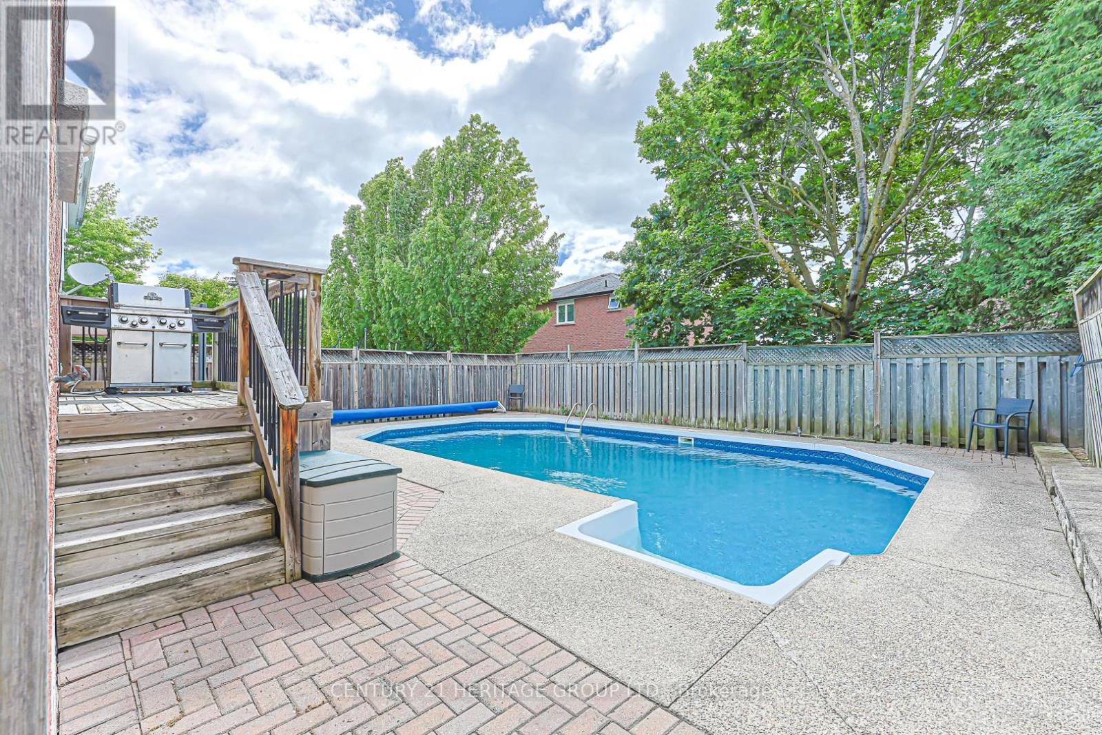 222 FORSYTH ROAD - Image 32