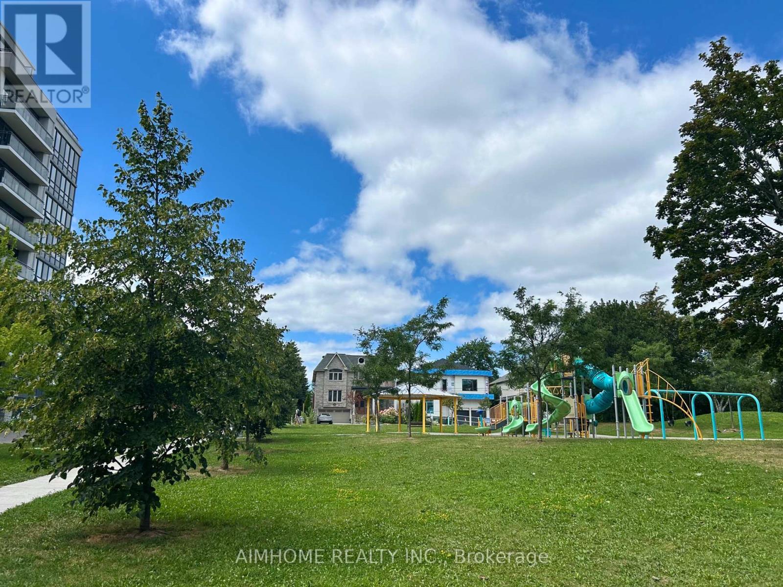 Photo of 217 - 370 HIGHWAY 7 E