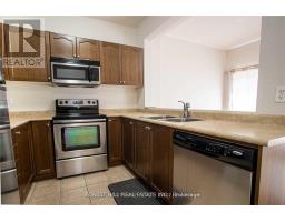 576 Courtney Valley Road, Mississauga, ON L5V0C2 Photo 10