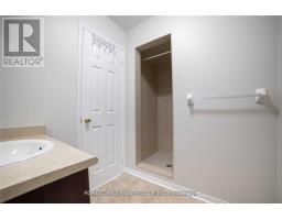 576 Courtney Valley Road, Mississauga, ON L5V0C2 Photo 26