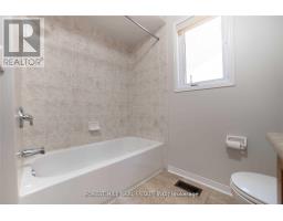 576 Courtney Valley Road, Mississauga, ON L5V0C2 Photo 31