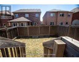 576 Courtney Valley Road, Mississauga, ON L5V0C2 Photo 36