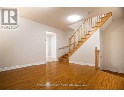 Bedroom 2 - 576 Courtney Valley Road, Mississauga, ON L5V0C2 Photo 6