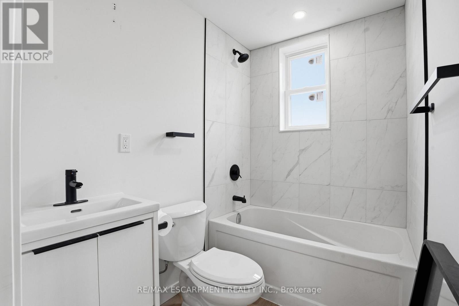 1049 GLENCAIRN AVENUE - 7