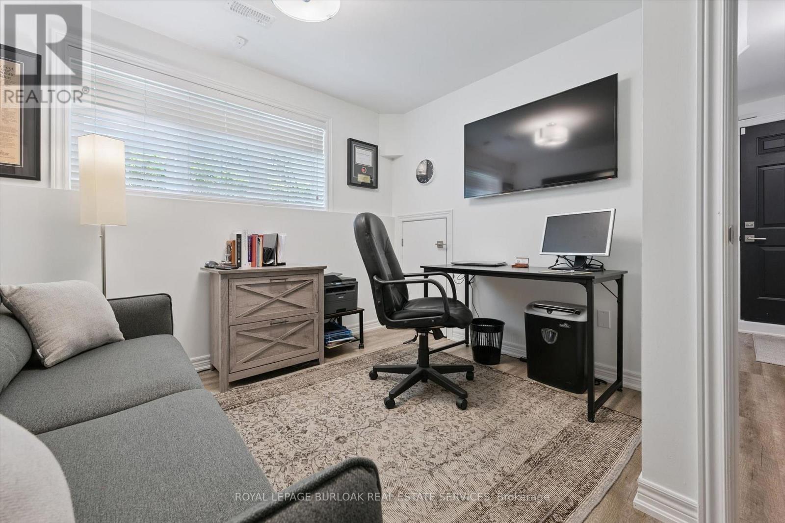 #5 263 PLAINS ROAD W - Image 33