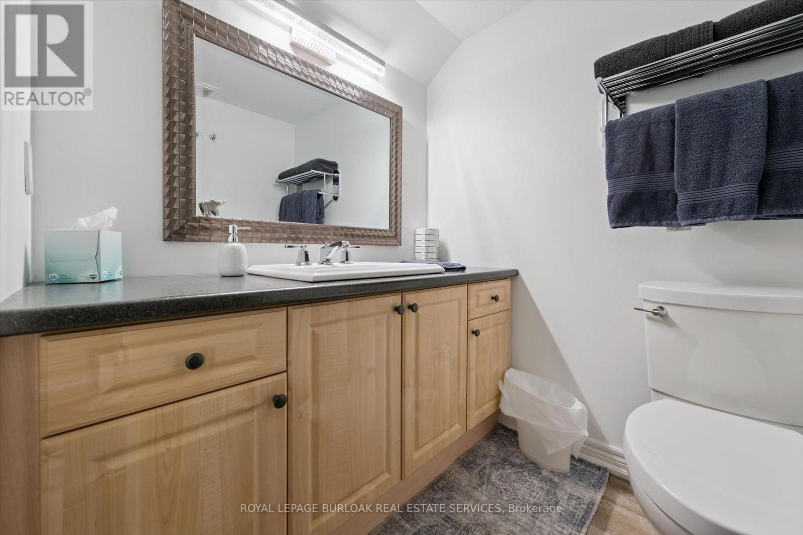 #5 263 PLAINS ROAD W - Image 38