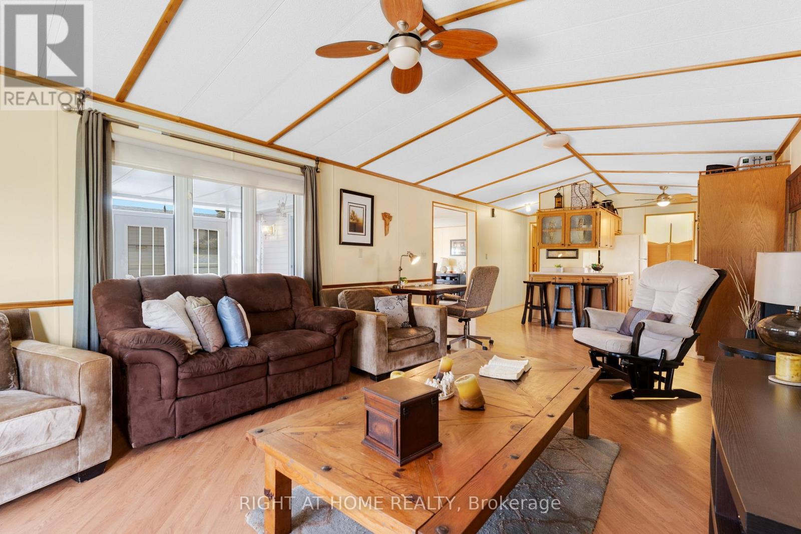 #8 3033 TOWNLINE ROAD - Image 11