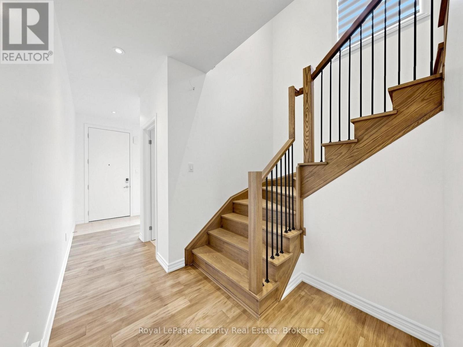 #86 121 SEBASTIAN STREET - Image 14